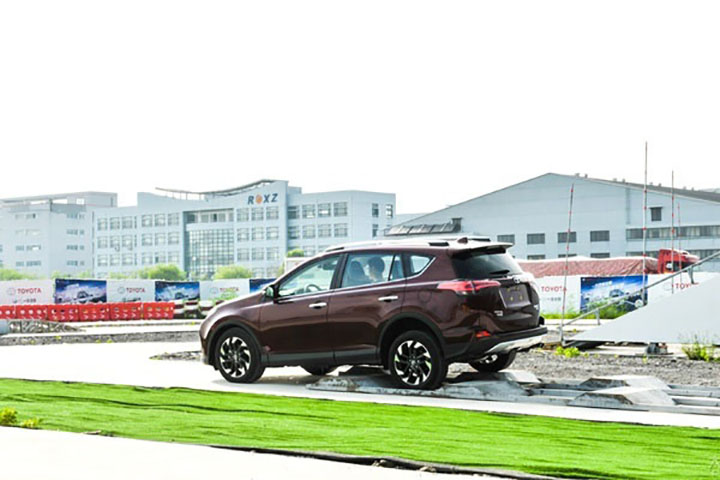 与世界前行 全新RAV4荣放上海上市品鉴会