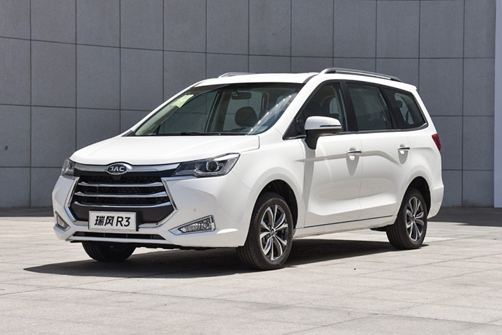 年轻化造型MPV，实用性完爆SUV，关键只要6.5万就能入手!