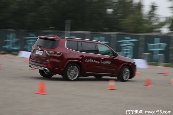 Jeep大指挥官发动机拆解浅析:除了双吹涡轮,还有什么?