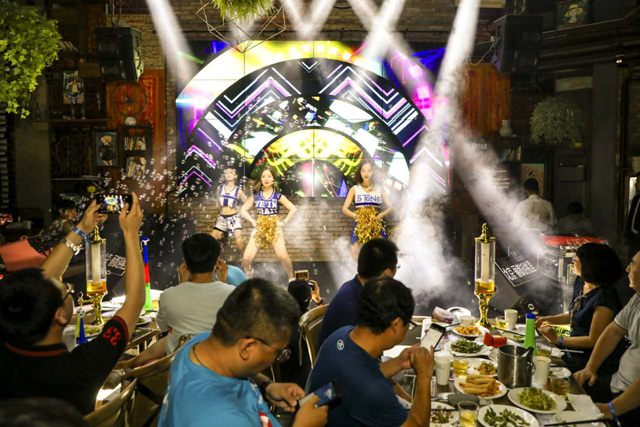 北京汽车携球迷主场终极探享，观世界杯绿茵场巅峰对决