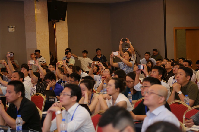 聚焦商业落地，第三届中国智能汽车创新发展论坛武汉开幕