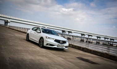 30万选什么车?广汽Acura TLX-L PK雷克萨斯ES
