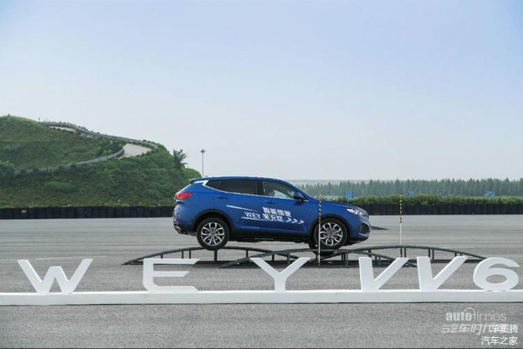 主打家庭化的WEY VV6，也有威武雄壮的一面