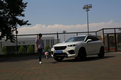 足球小将与VV7一起体验潮酷人生