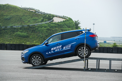 智引WEY来 VV6重写驾驶新篇章
