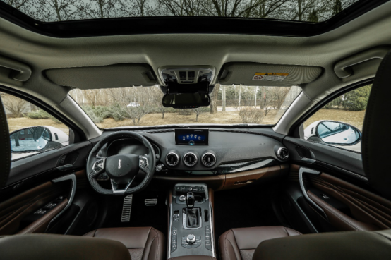 /upload/image/201809/20180911102743_862705.png 9月11日P8通发稿一:试驾WEY P8 如期待般美好699.png