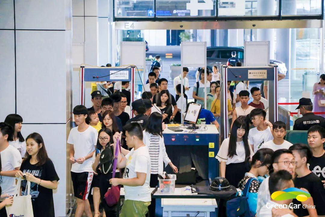 观众达10万人次 2018广州新能源智能车展闭幕