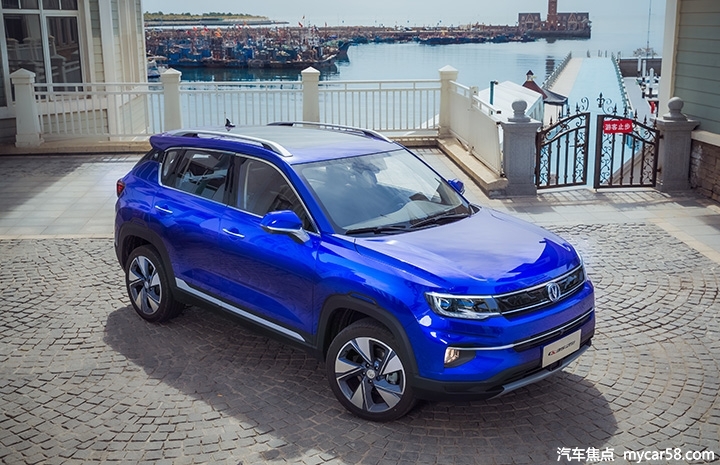 小型SUV再添新成员，长安CS35 PLUS上市，售6.99-10.49万元