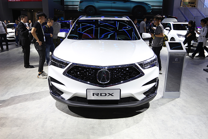 全系标配2.0T发动机、10AT变速箱 实拍广汽讴歌RDX