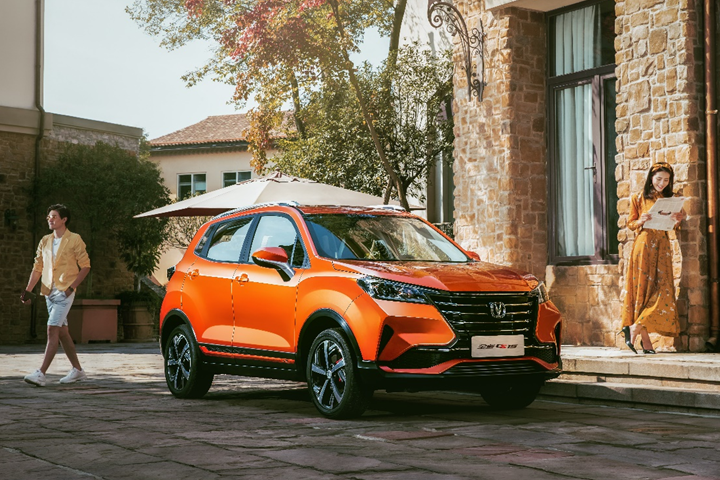 质美精品小型SUV,长安全新CS15未来可期 
