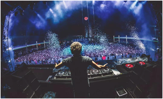 奶油田电音节刮起轿跑SUV风暴，哈弗F7x“耀”你一起潮