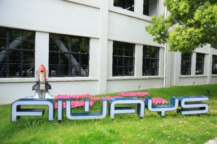 爱驰汽车携手大学生方程式系列赛事，共创中国智造未来