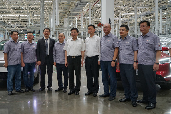 苗圩调研金康SERES两江智能工厂 强调要将核心技术掌握在自己手里