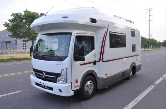 东风轻型车实力护航郑州日产车队征战环塔