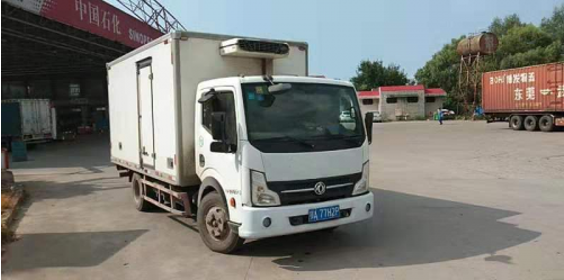 追风人物志： 开着东风车，载满周黑鸭，一起致富鸭!