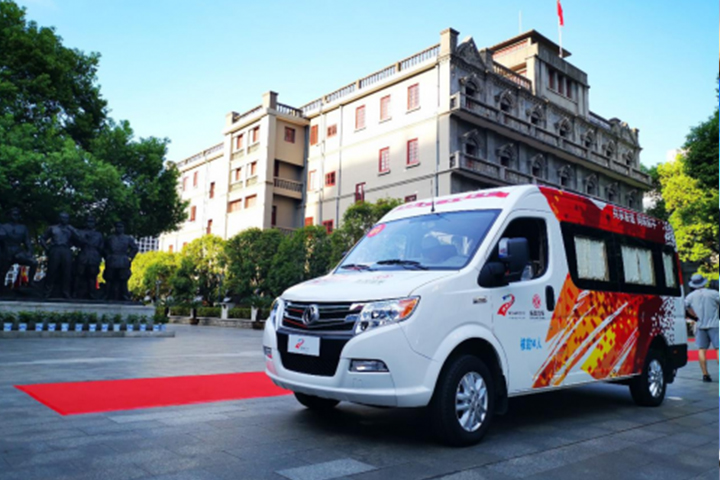 军工品质，强力保障，东风轻型车助阵军运会火炬传递