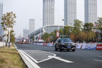 硬实力选手 全新一代瑞虎8领跑2019合肥国际马拉松