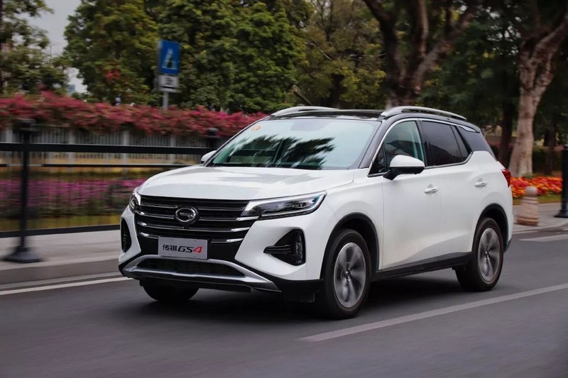 第二代传祺GS4对比长安CS75 Plus，都是1.5T+爱信6AT变速箱，你怎么选？