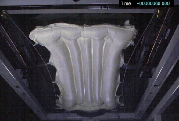 行车安全受重视，现代摩比斯车顶安全气囊显实力