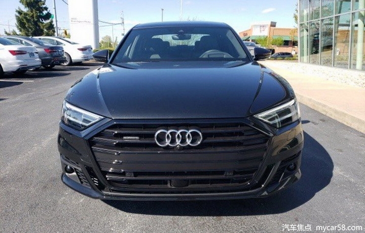 新款奥迪A8L曝光，黑化造型，7月开卖