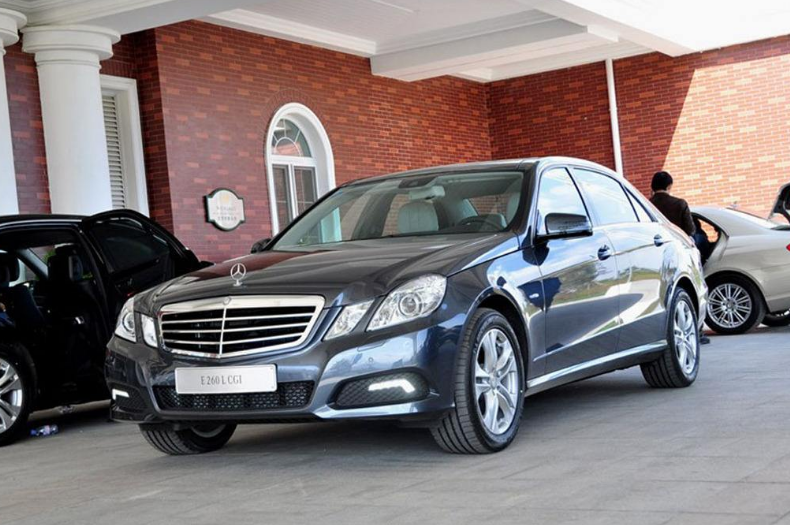 奔驰E级限时优惠 店内让利达5.04万元