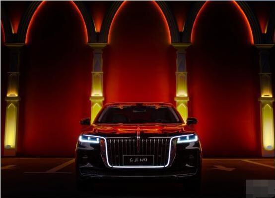 V6引擎+空气悬挂，后排奢华，红旗H9预售33万起