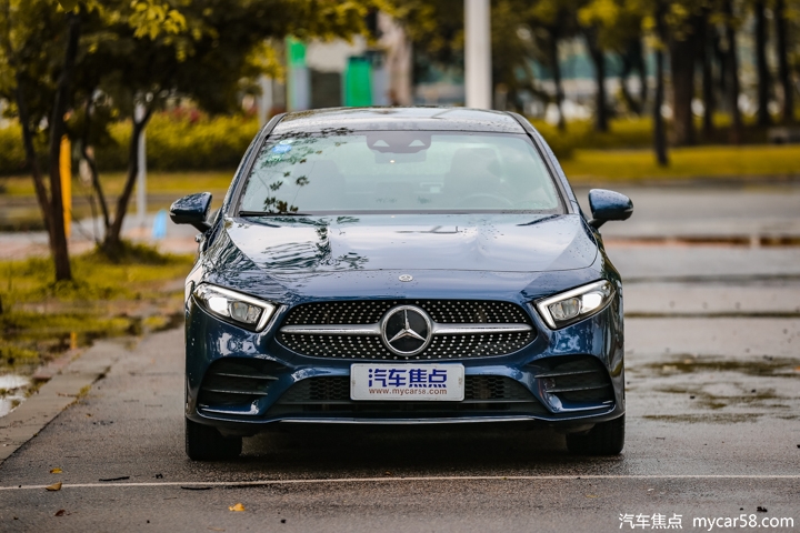 1.3T的豪华入门车值吗？奔驰新款A180L上市，售23.28万