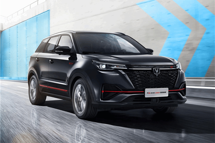 十万级高品质SUV，长安CS55 PLUS蓝鲸版上市，10.69万元起售