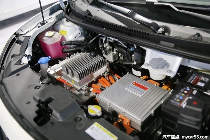 年轻人第一辆车，江淮iEV6E/欧拉黑猫/奇瑞eQ1怎么选？