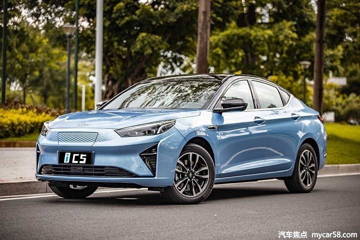 江淮iC5对比Aion S，谁才是你要首选的新能源家轿？