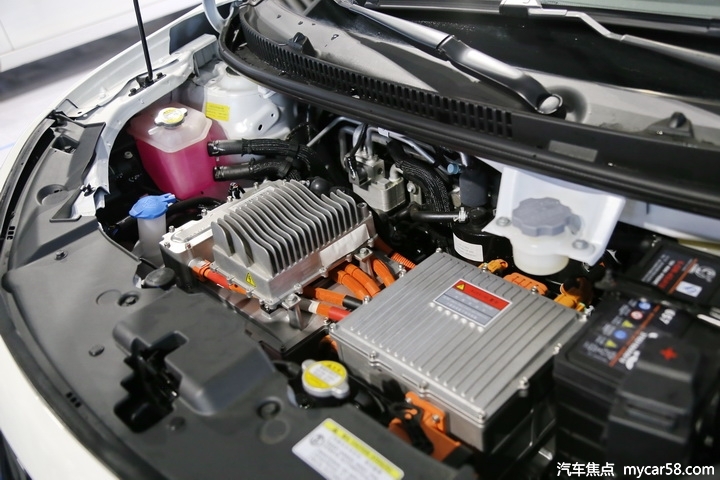 年轻人第一辆车，江淮iEV6E/欧拉黑猫/奇瑞eQ1怎么选？