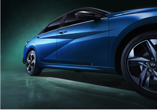 家轿市场新物种 北京现代第七代伊兰特官图发布