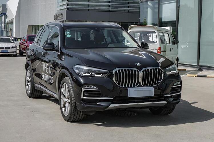 2021款宝马X5正式上市 售价69.99万元起
