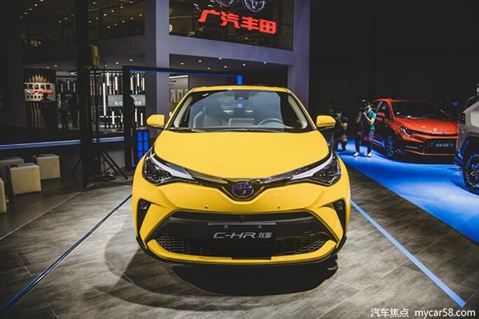 广汽丰田C-HR双擎亮相工信部，2.0L混动油耗4.5L!