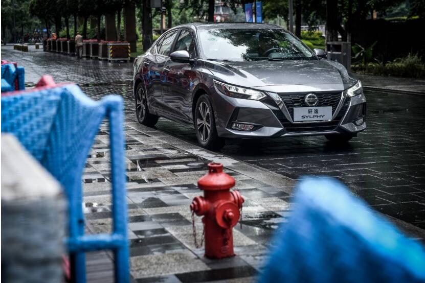 “心与心”的较量 第七代伊兰特和轩逸谁更强？