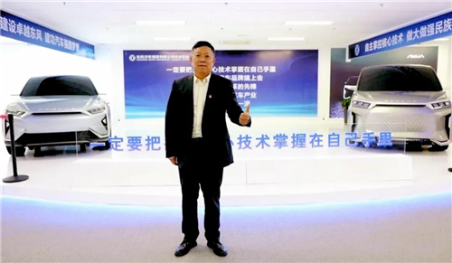 东风公司两会代表委员赴京履职