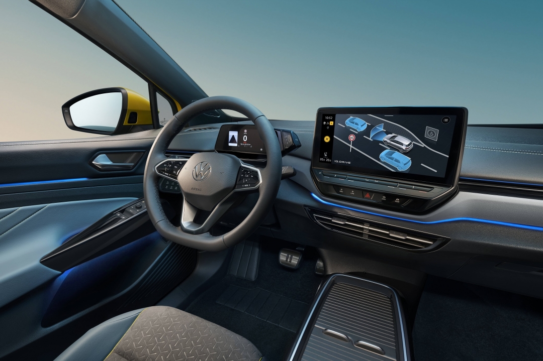 悬浮式中控大屏 - IQ. Drive L2+级自动驾驶辅助.jpg