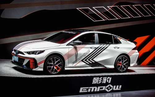 赛道造型吸粉无数，未来影豹还会有何动作？