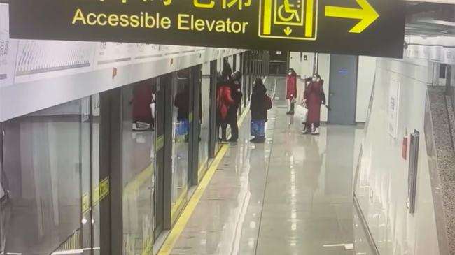 哈啰出行回应司机摸女乘客大腿；交通部警示通报上海地铁伤亡事故