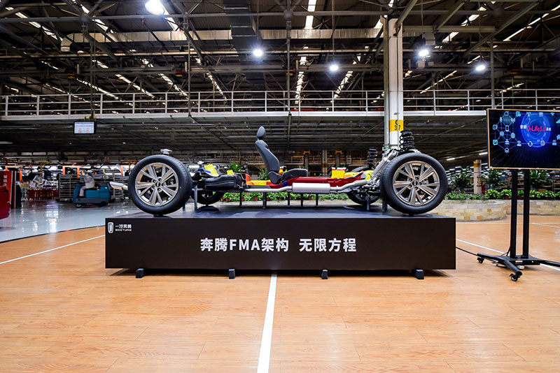 高端破局，赛力斯跨界融合推动产业创新