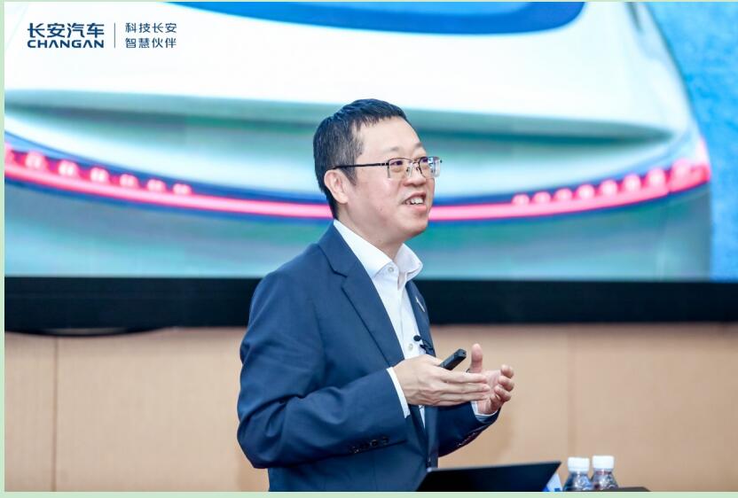 扶摇万里 有梦终抵 王俊走进同济大学广揽人才