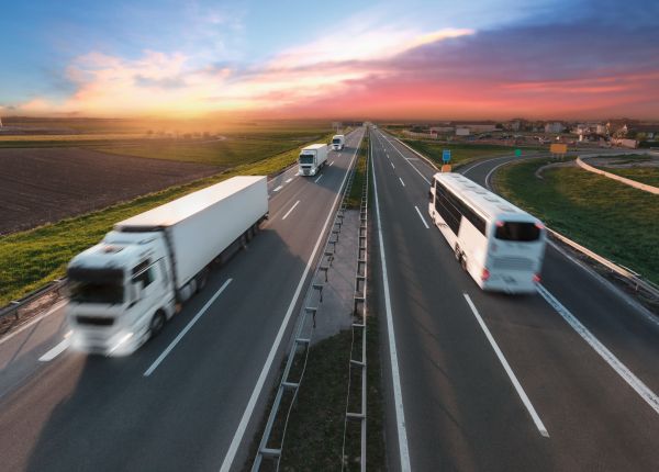 VT_CV-bus-truck_16_SST_410167468.jpg
