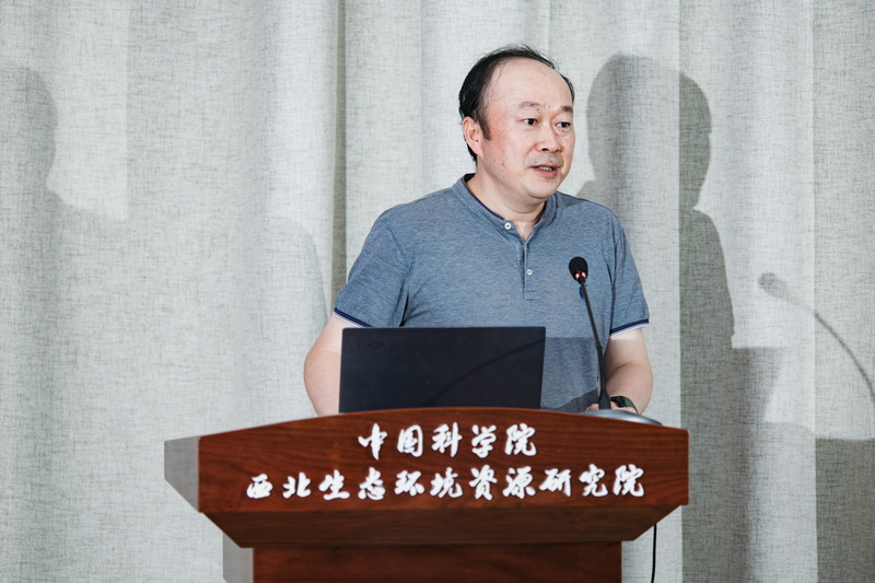 何晓波_调整大小.jpg