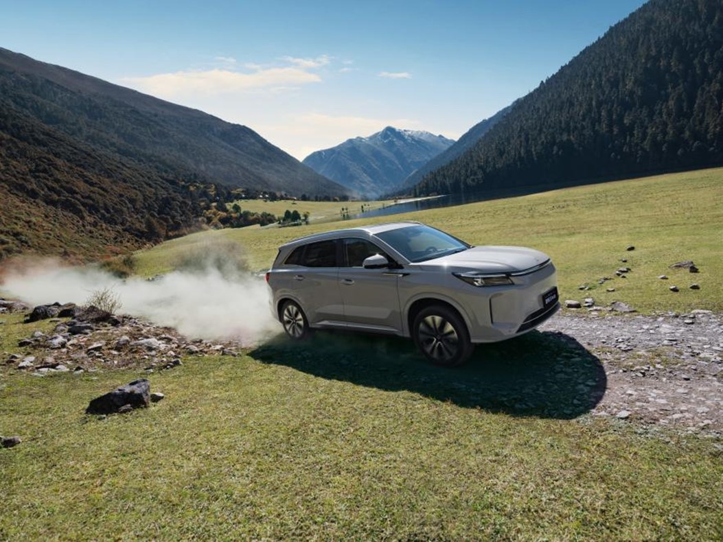 换新一口价11.98万元,第三代蓝电E5 PLUS开启预售