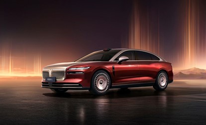 BBA降价求生,岚图追光L强势“升维”:35万级市场的攻守之势