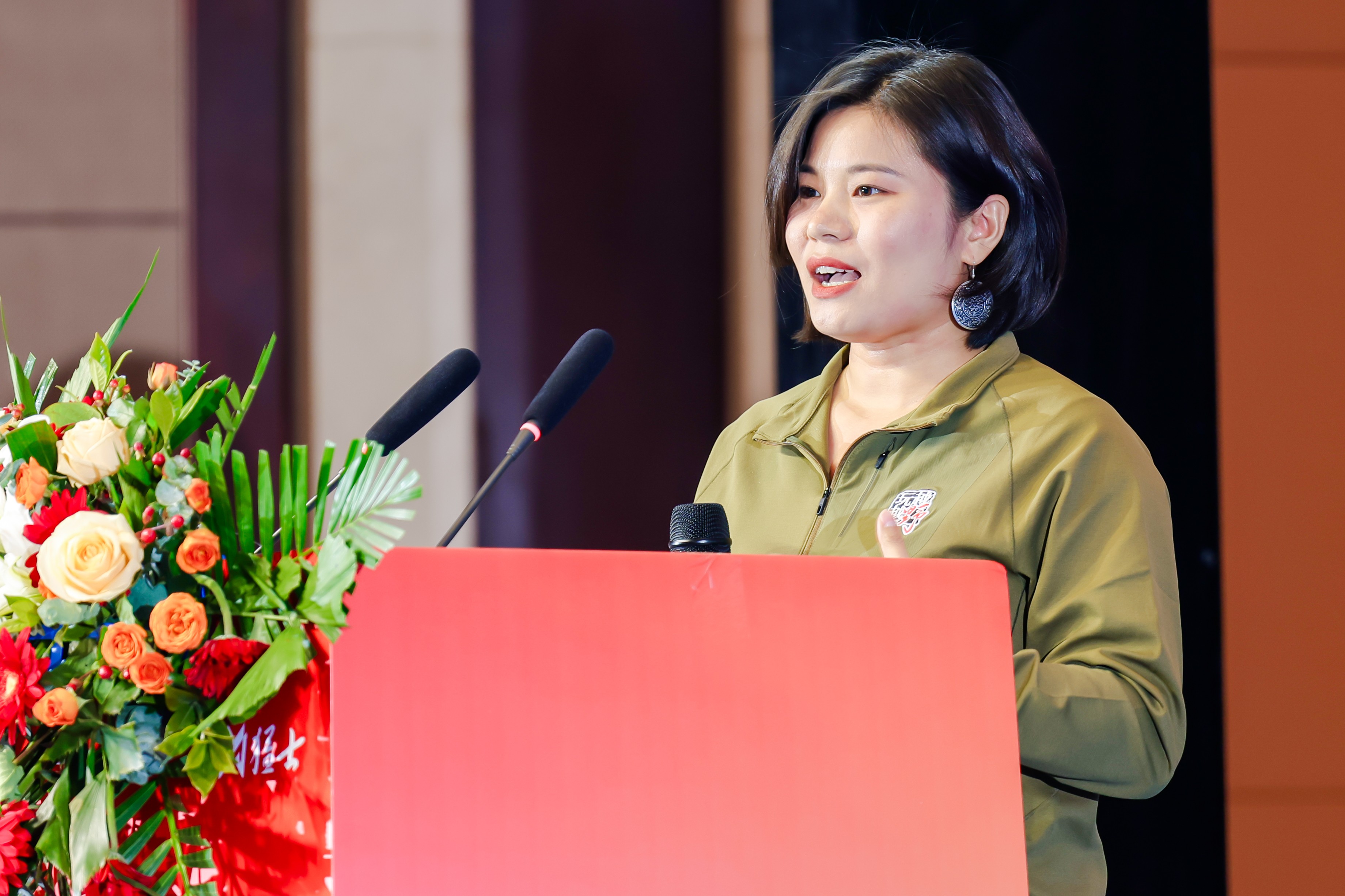 1766137705774125.jpg 李敬敬.jpg