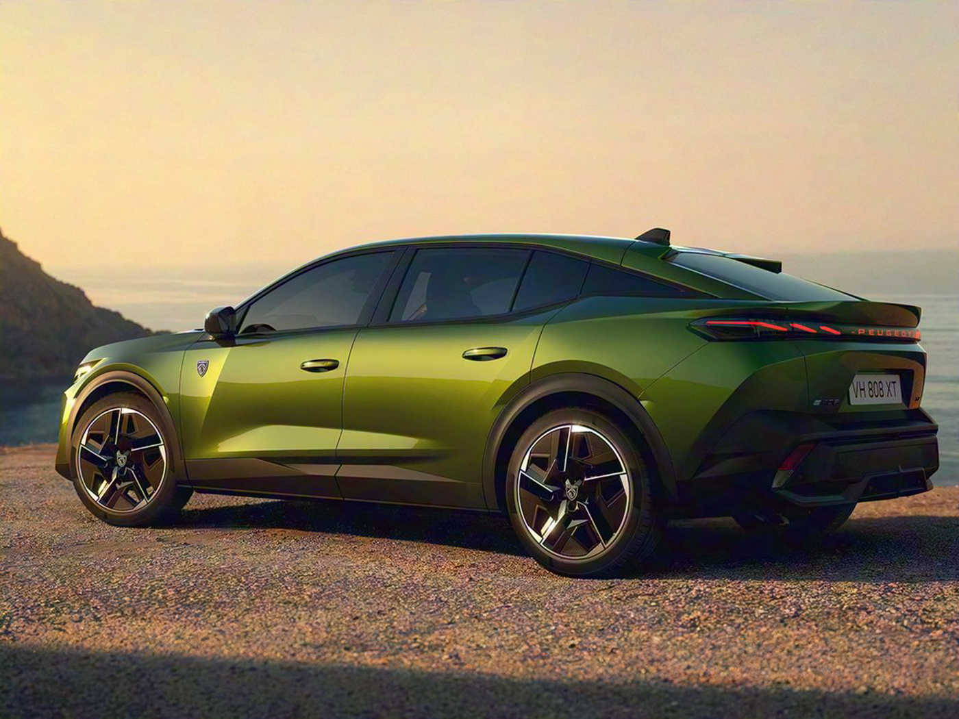 三头六臂与嘉实多强强联手,渠道定制J36系列重磅发布 双向赋能深耕汽车养护市场