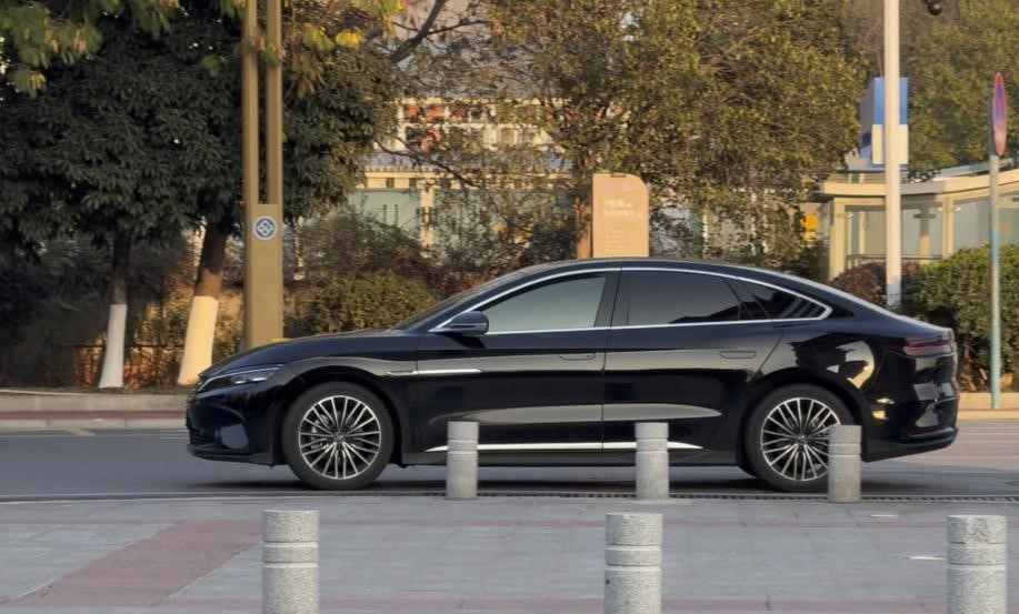 高校停车场真相:比亚迪成大学老师购车首选