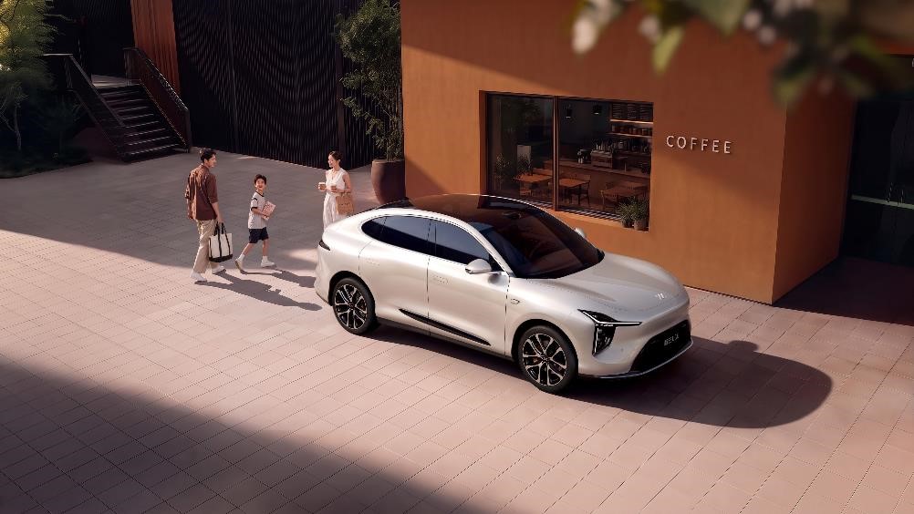 20.99万元起，全新一代智己LS6震撼预售，20万级最强家庭纯电SUV来了