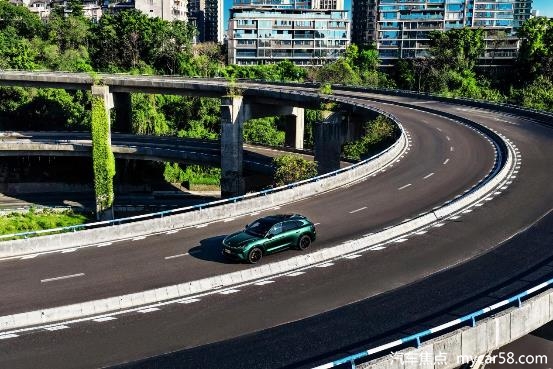 极狐阿尔法T7上市补贴价13.28万起